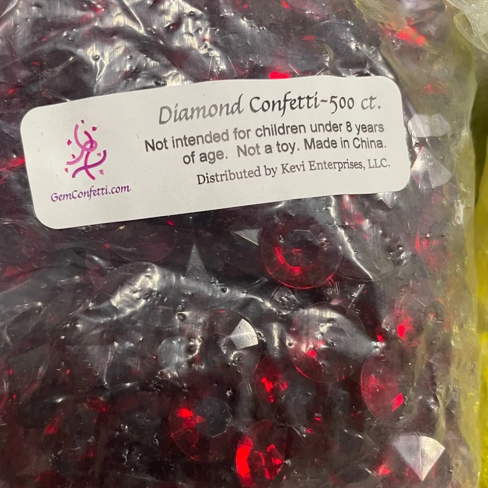 Diamond Confetti 10 Carat 10 Packets of 500 In Clear, Ruby, Emerald, Red, Yellow - Picture 5 of 7